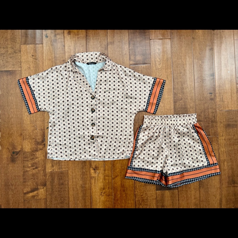 NWOT Simplee satin 2 piece outfit set button up blouse top shorts size XS